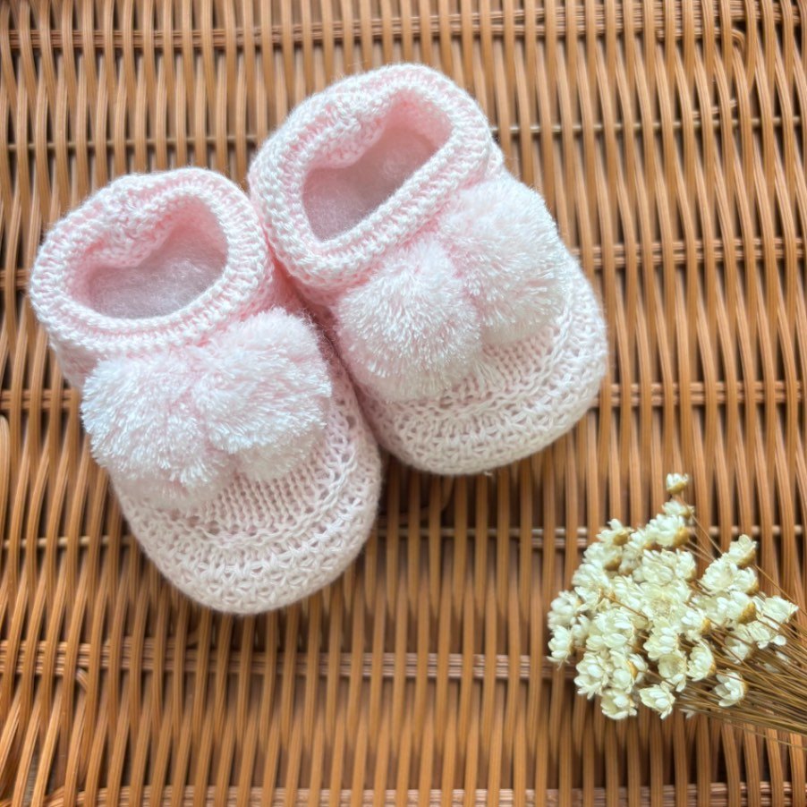 Sapatinho pompom rosa bebê