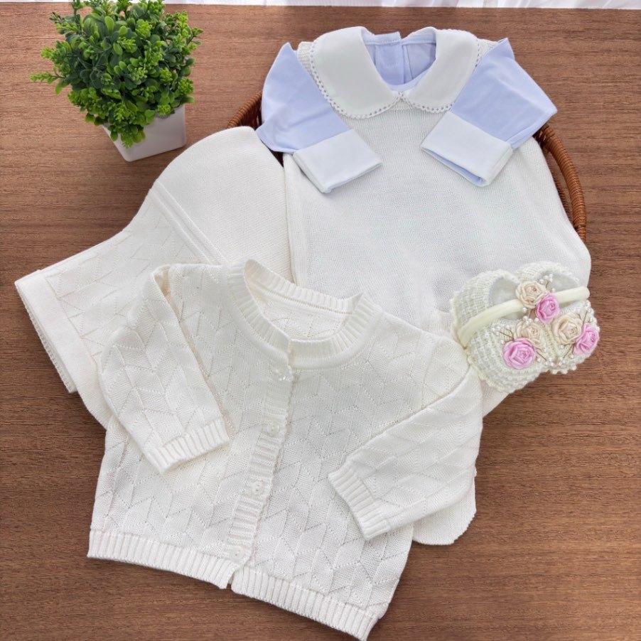 Saída maternidade off white