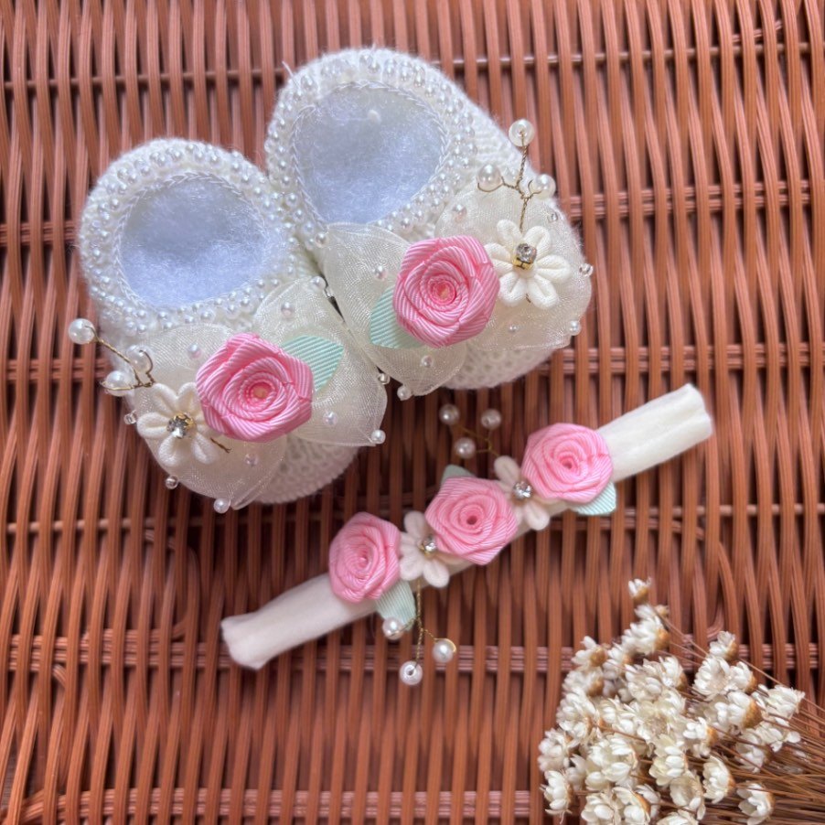 Sapatinho com tiara Alice Off White